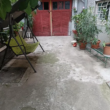 Le Petit * بوخارست